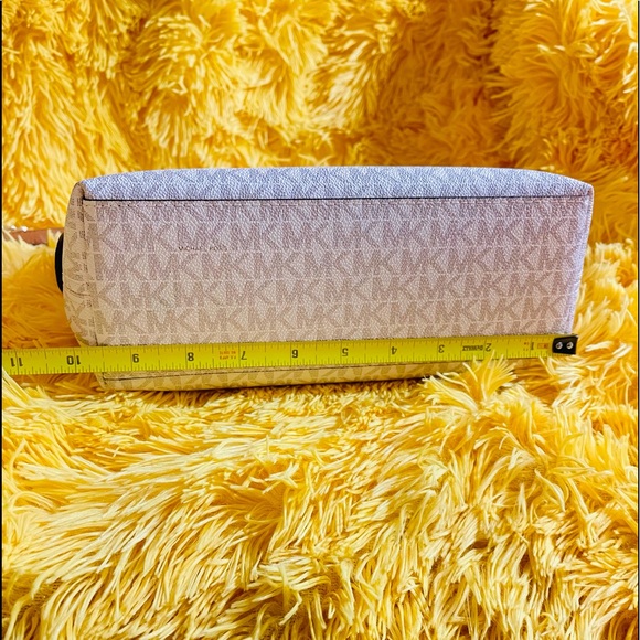 💜Michael Kors Vanilla Shoulder bag - Picture 6 of 11